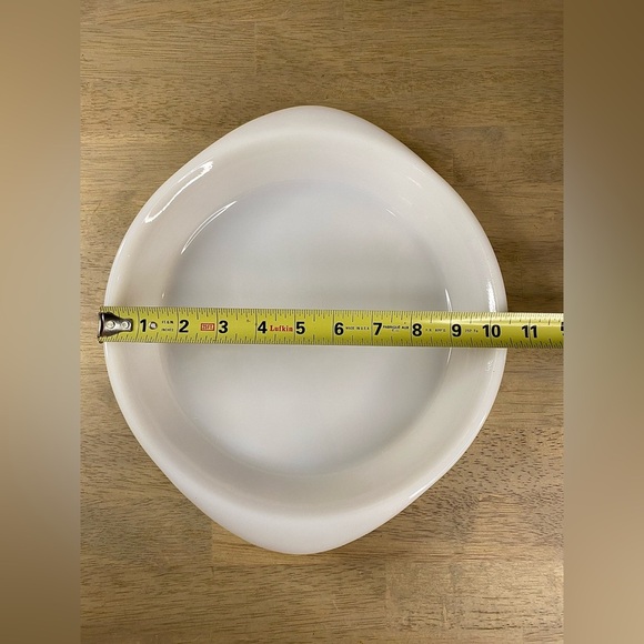 VIntage Glasbake‎ 9" pie plate milk white with handles, textured bottom - Picture 2 of 6